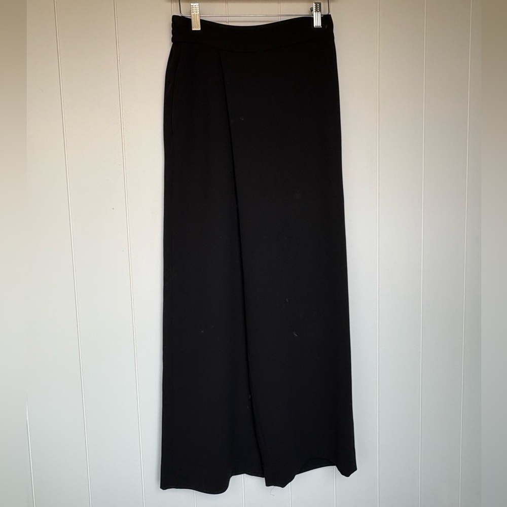 Diane Von Furstenberg Black Wide-Leg Dress Pants
Size 0